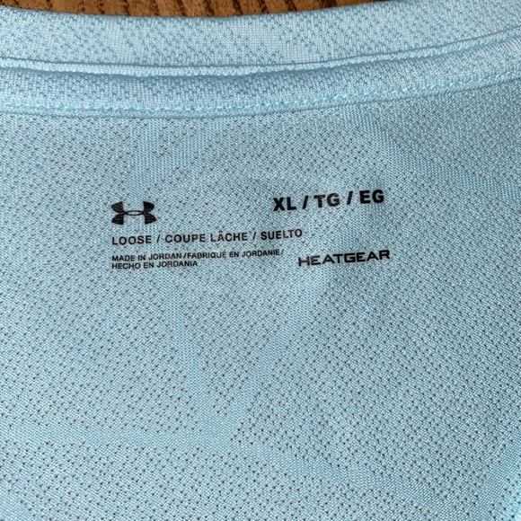 Womens light blue XL under Armour heat gear short sleeved with geometric print - Picture 3 of 5